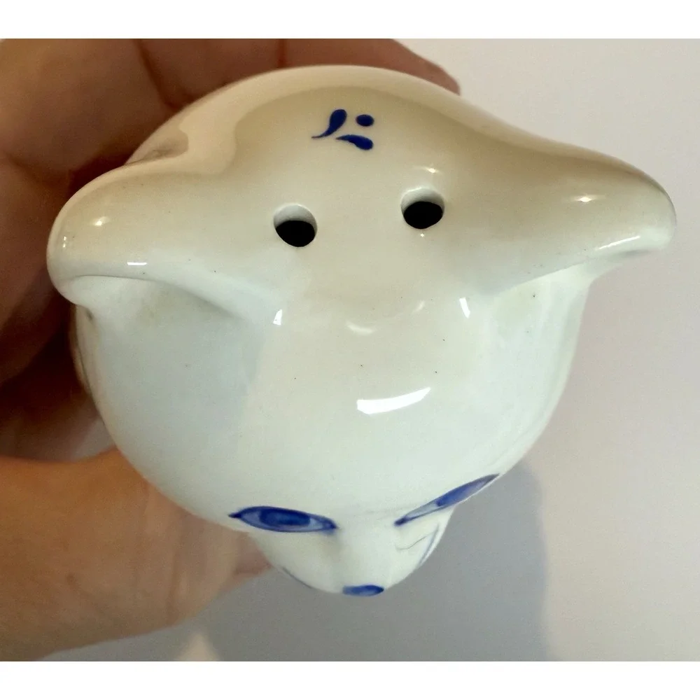 Enesco Blue And White Cat Kitten Salt And Pepper Shakers‎ Set Floral Design
